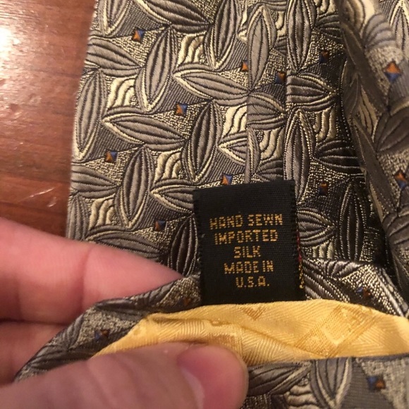 NWOT Silk Tie - Picture 5 of 7